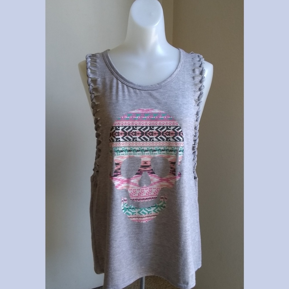 Tank Top w/Skull Motif